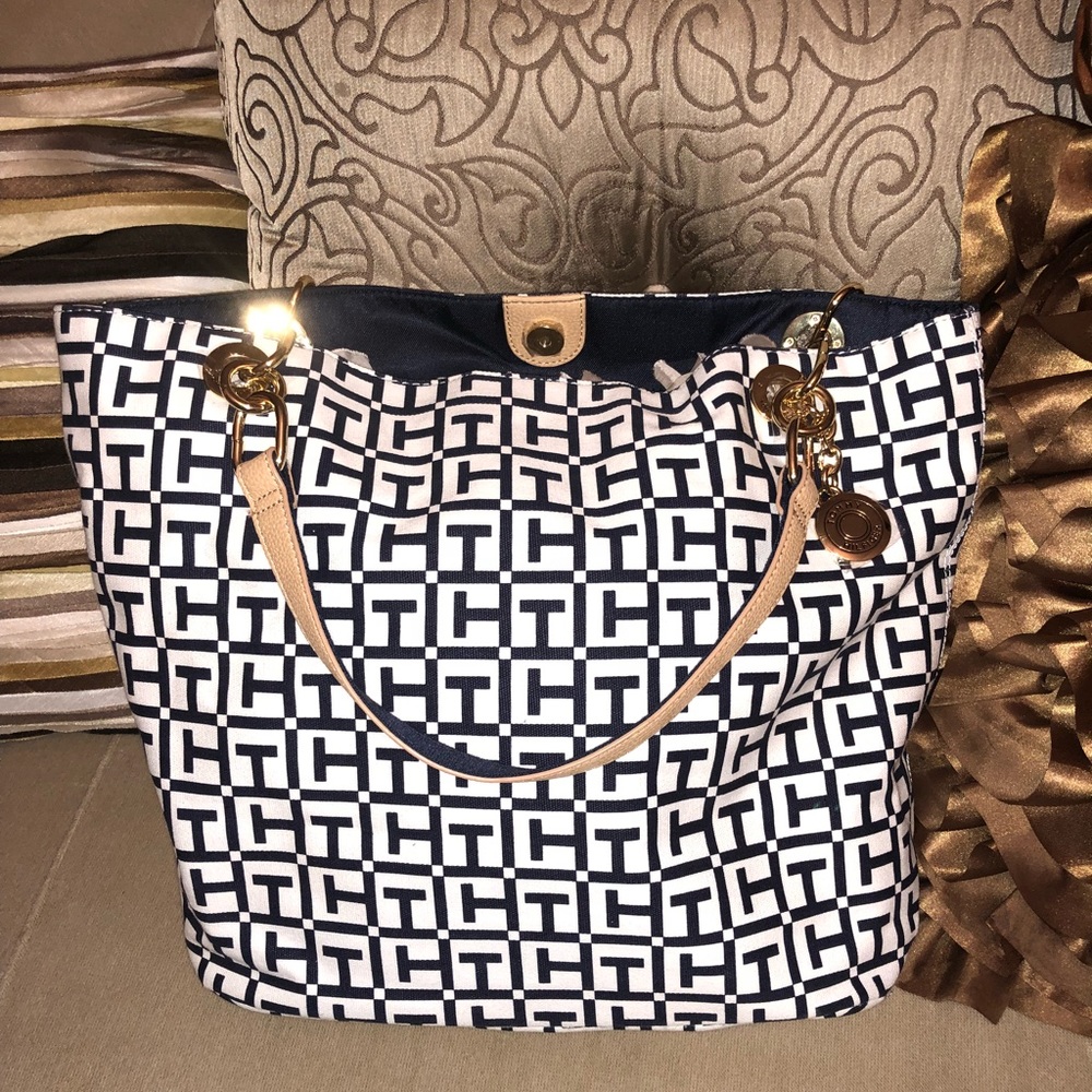 Tommy Hilfiger (Authentic and Brand New)